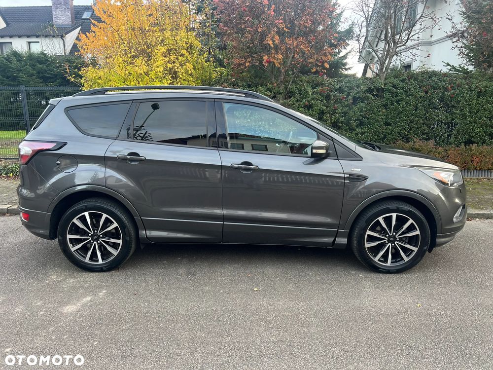 Ford Kuga 1.5 EcoBoost 2x4 ST-Line - 2
