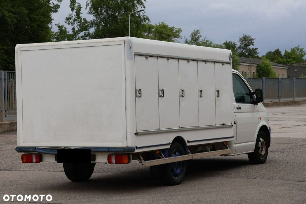 Volkswagen Transporter - 2