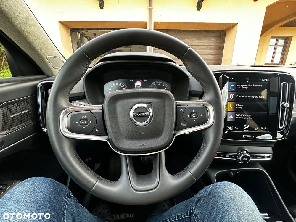 Volvo XC 40 T2 Plus Dark - 38