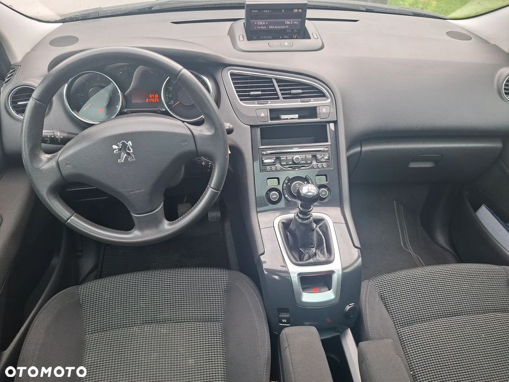 Peugeot 5008 - 15