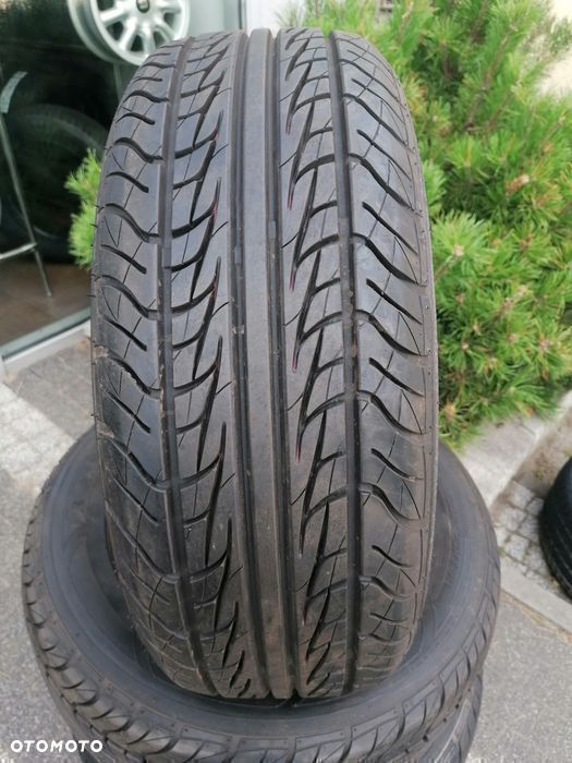 215/60R15 94H Nankang  TourSport 611 komplet lato - 4