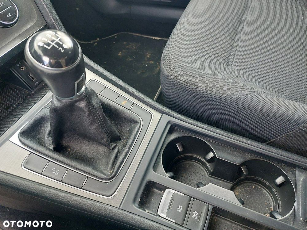 Volkswagen Golf - 15