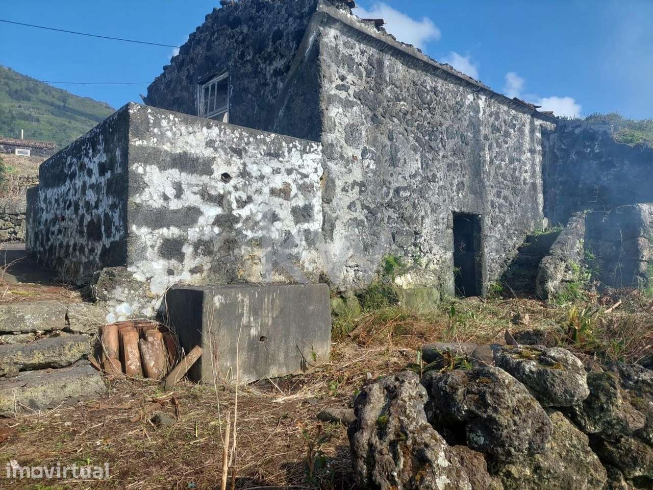 Recuperação Total de uma Moradia T2 em Plena Falésia - Grande imagem: 2/13