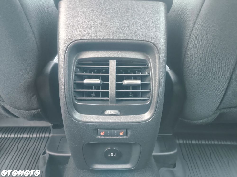 Ford Kuga - 22