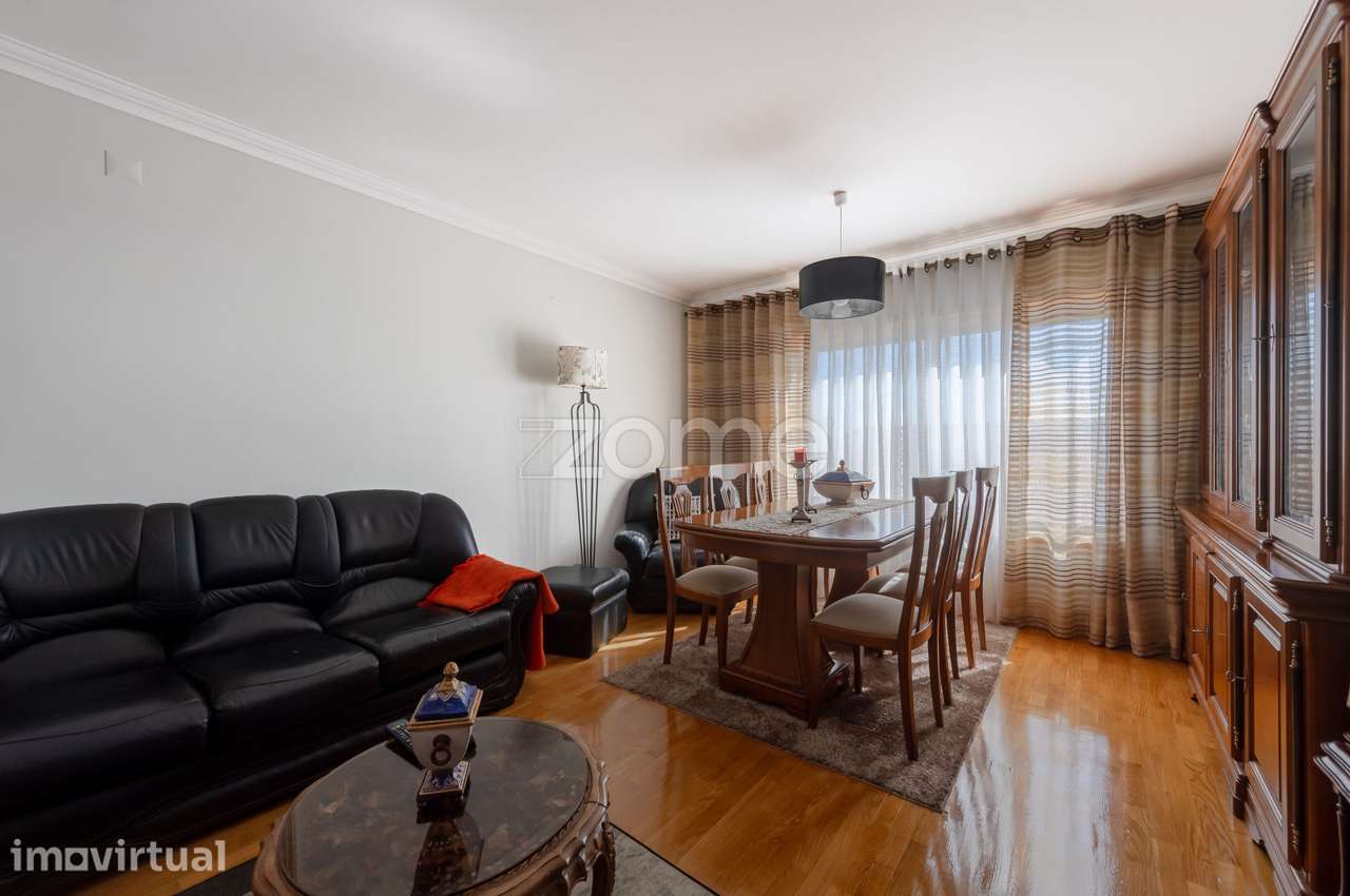 Apartamento T1+1 Areosa com elevador, garagem e arrumos - Grande imagem: 4/37