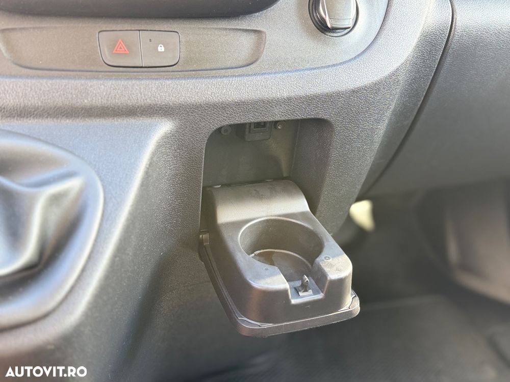 Renault Trafic Combi L1H1 8+1 Authentique - 8