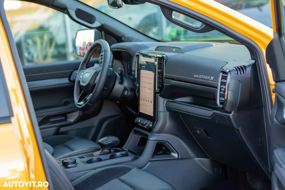 Ford Ranger Pick-Up 2.0 TD 205 CP 10AT 4x4 Double Cab Wildtrak X - 30