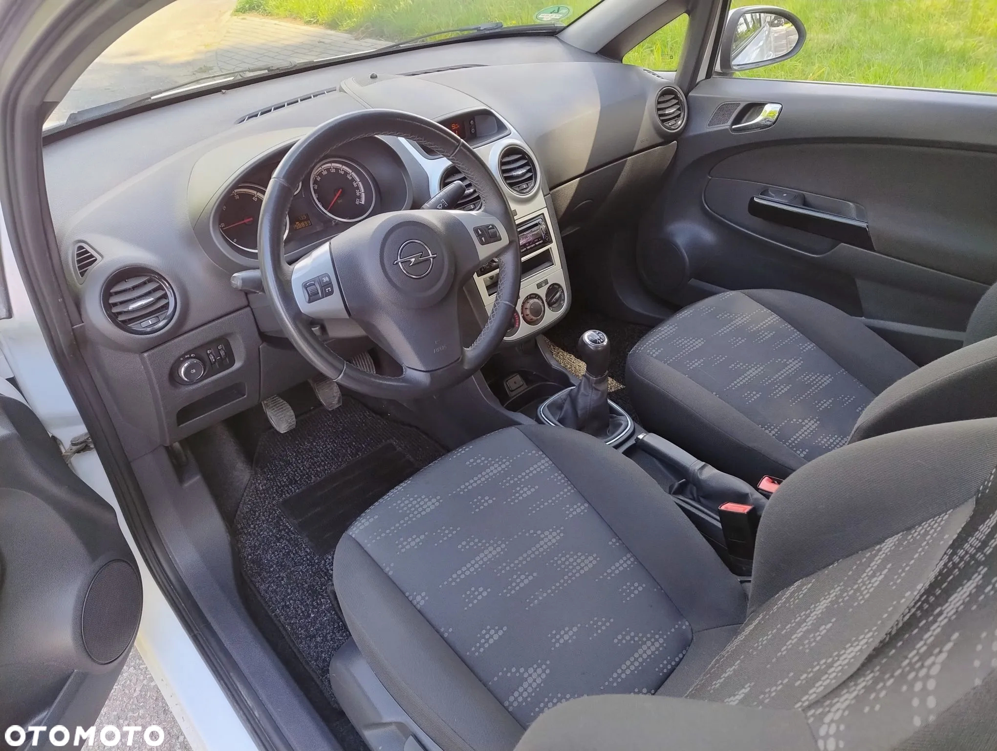 Opel Corsa 1.3 CDTI - 11