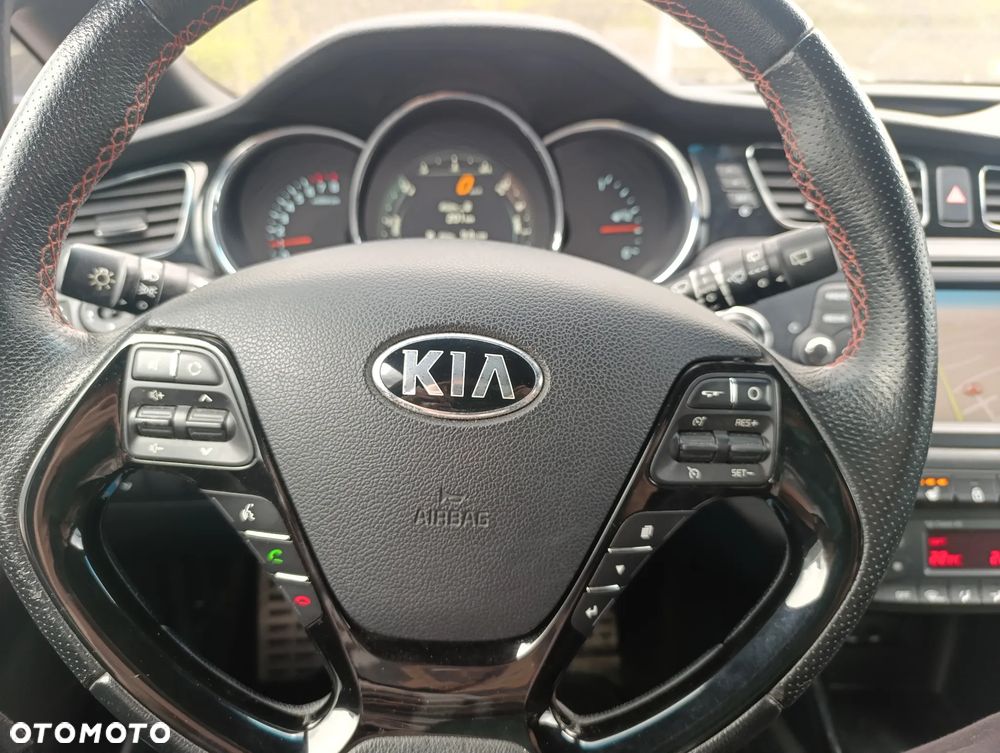 Kia Ceed 1.6 T-GDI GT L - 11