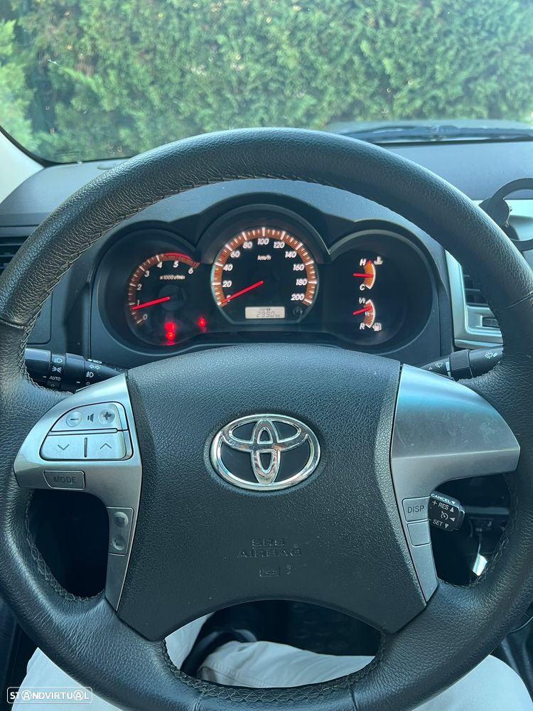 Toyota Hilux - 8