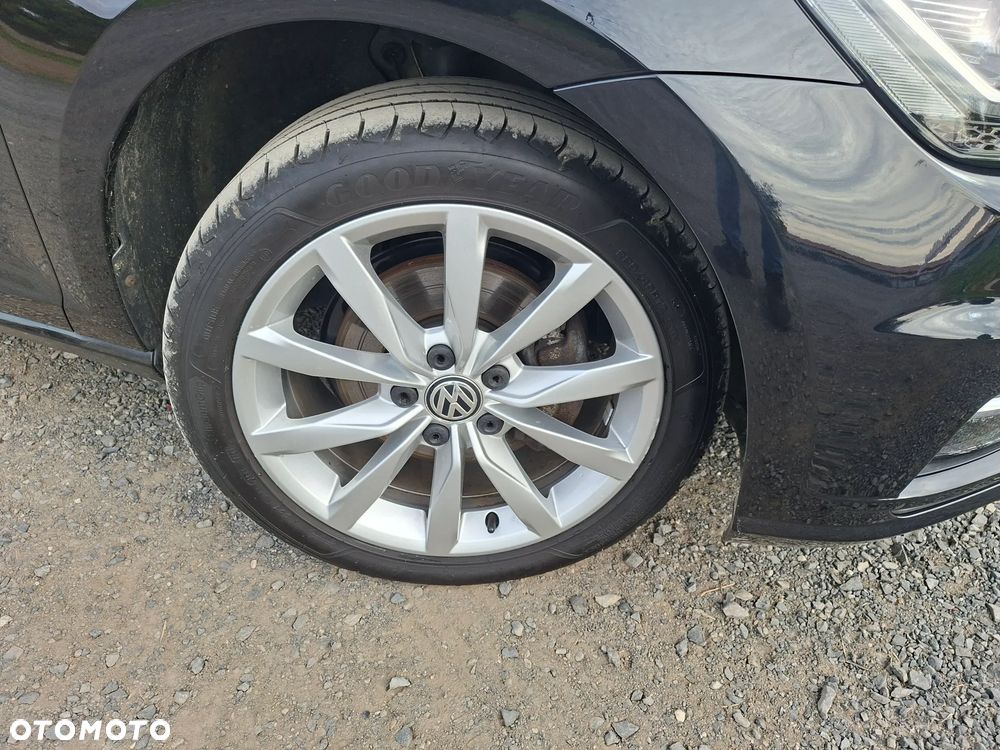 Volkswagen Golf 2.0 TDI (BlueMotion Technology) Comfortline - 26