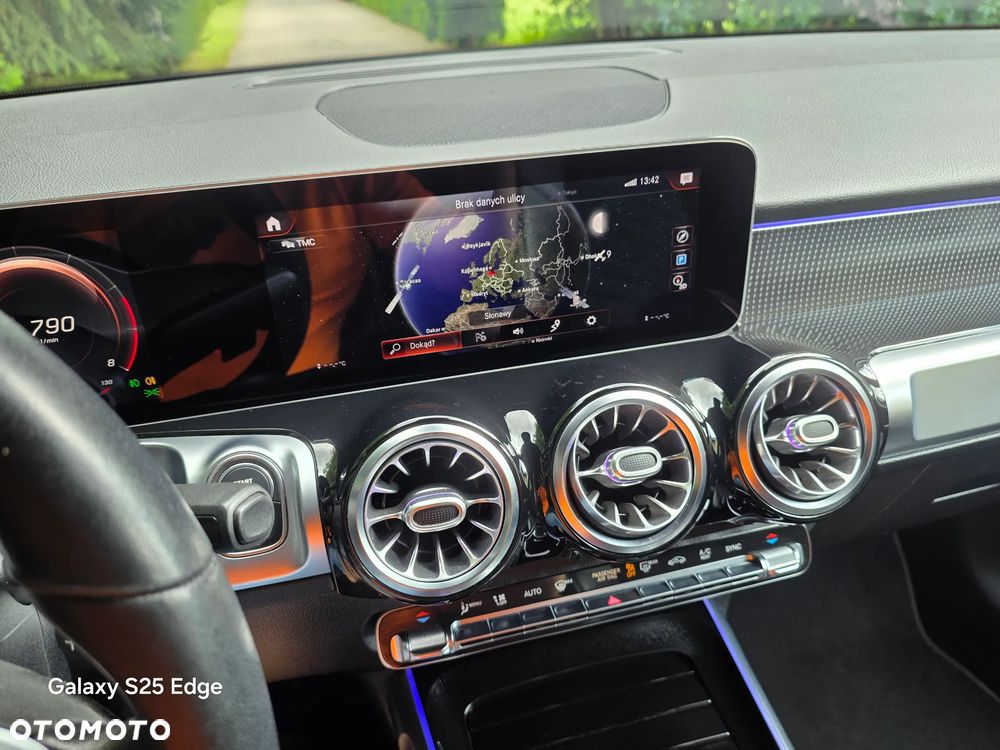Mercedes-Benz GLB 200 Edition 1 7G-DCT - 12