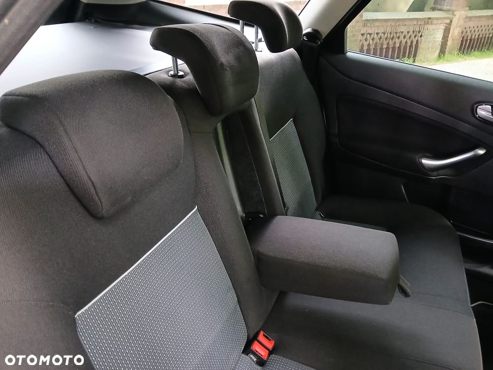 Ford Mondeo - 21