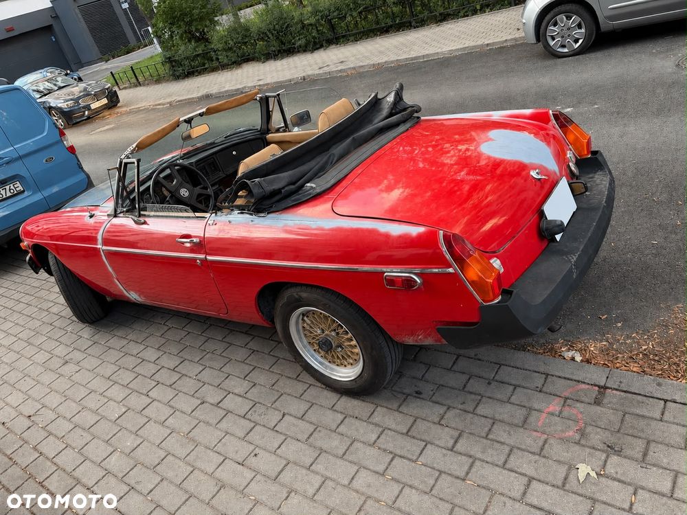 MG MGB - 8