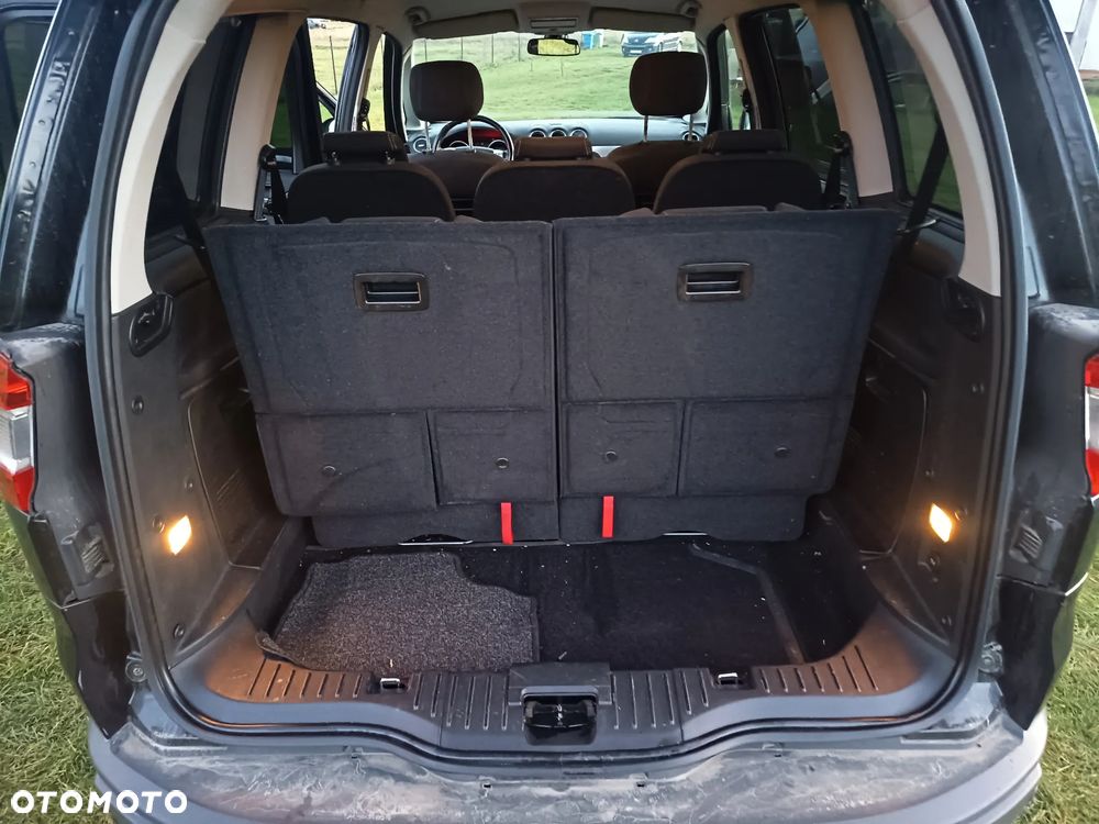 Ford Galaxy - 15