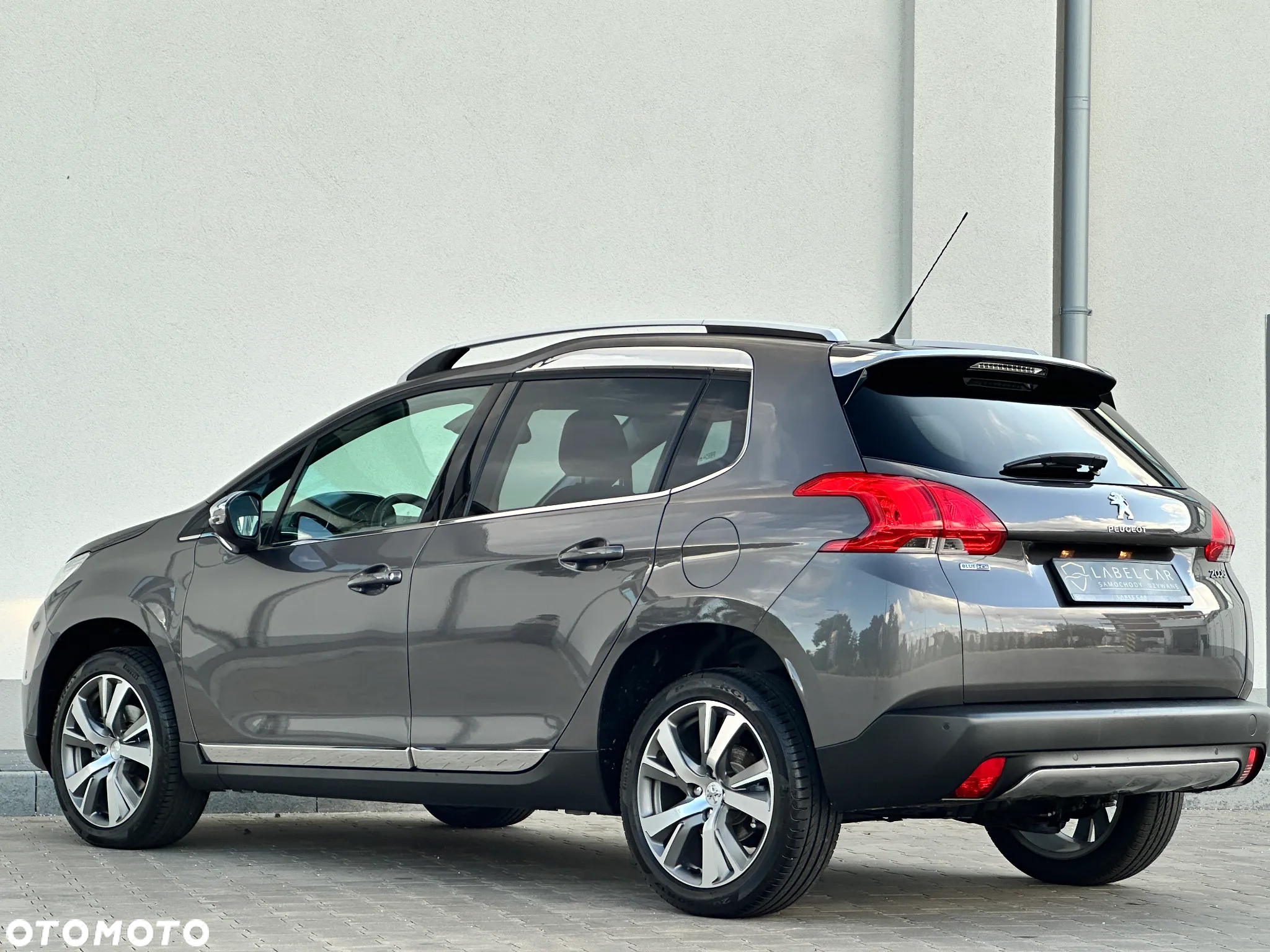 Peugeot 2008 1.6 BlueHDi Allure - 16