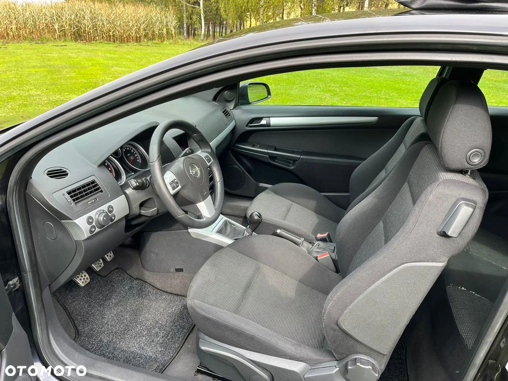 Opel Astra GTC 1.6 Sport - 16