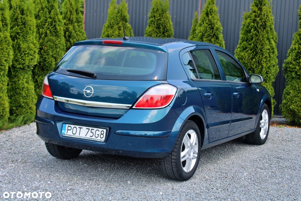 Opel Astra 1.6 - 11