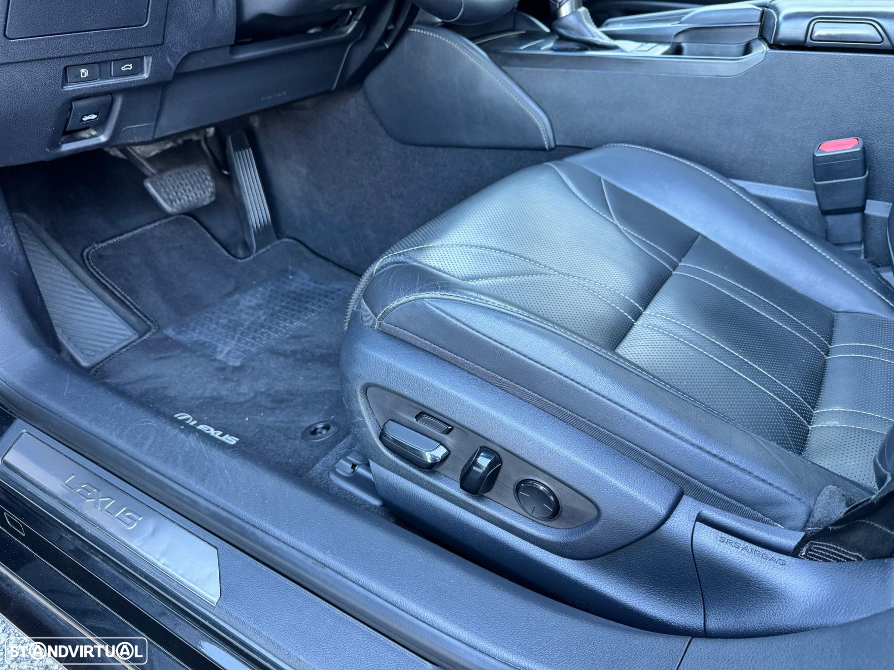 Lexus es-300h Executive+ - 12