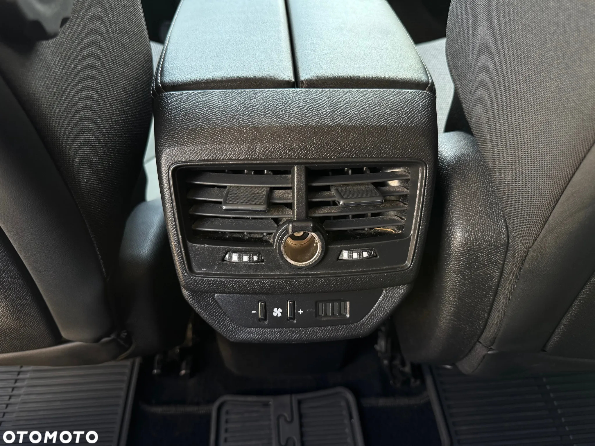 Peugeot 5008 - 25