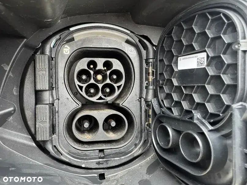 Mercedes-Benz VITO EXTRA LONG XXL E-VITO - 33