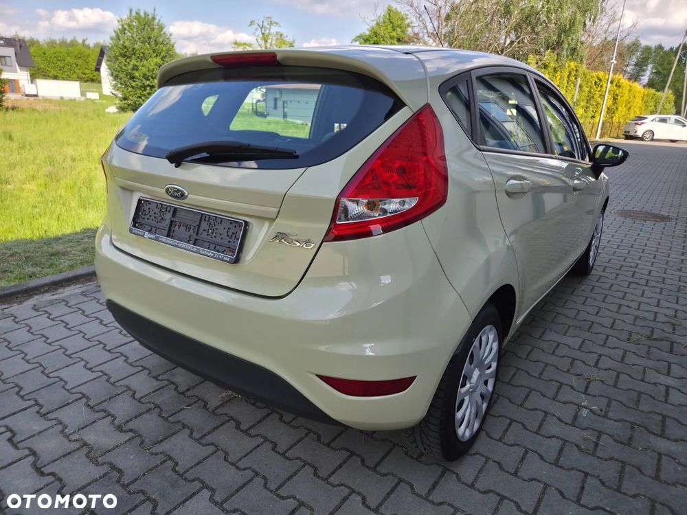 Ford Fiesta 1.25 Celebration - 3