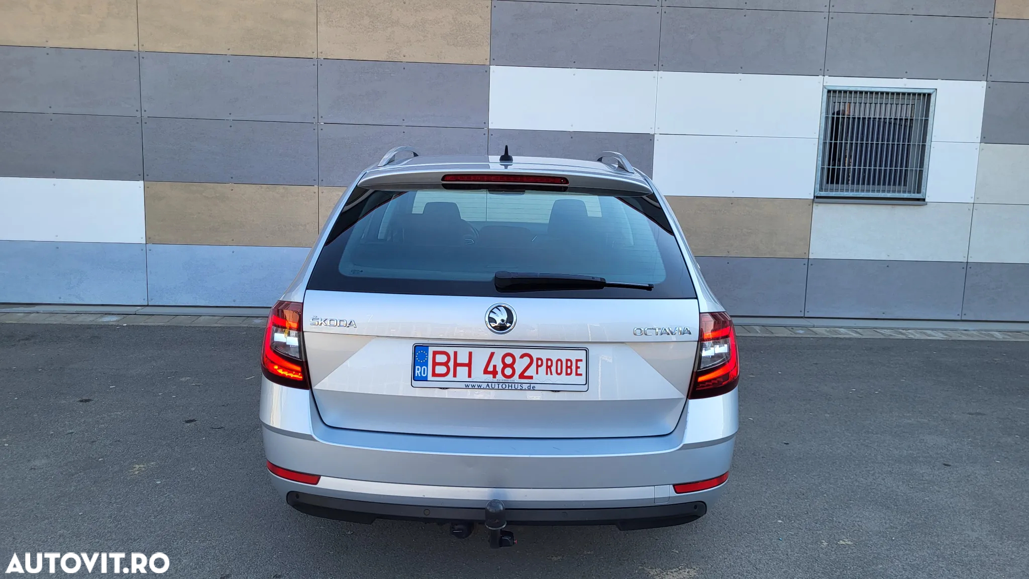 Skoda Octavia Combi 2.0 TDI (Green tec) DSG Style - 13