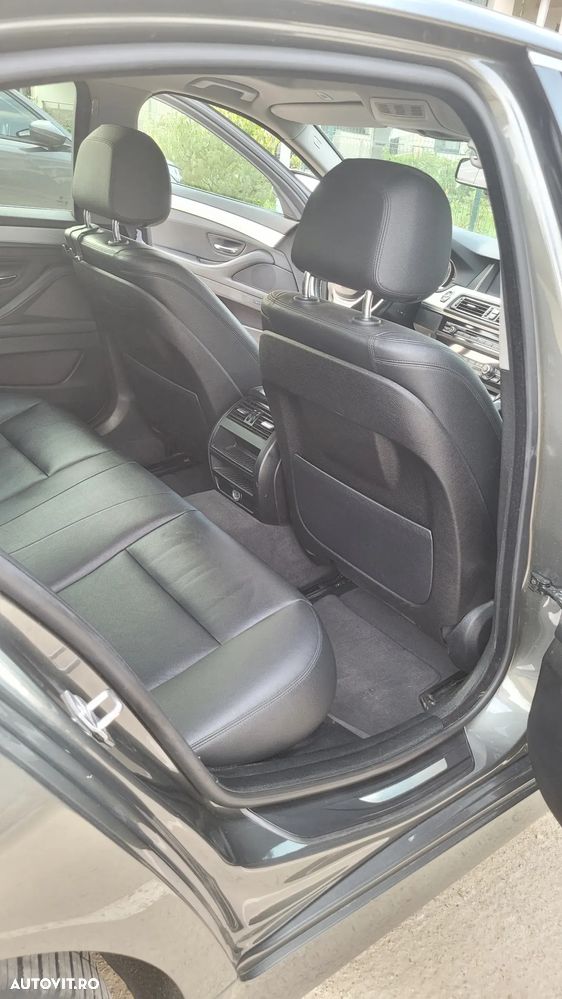 BMW Seria 5 528i xDrive AT - 14