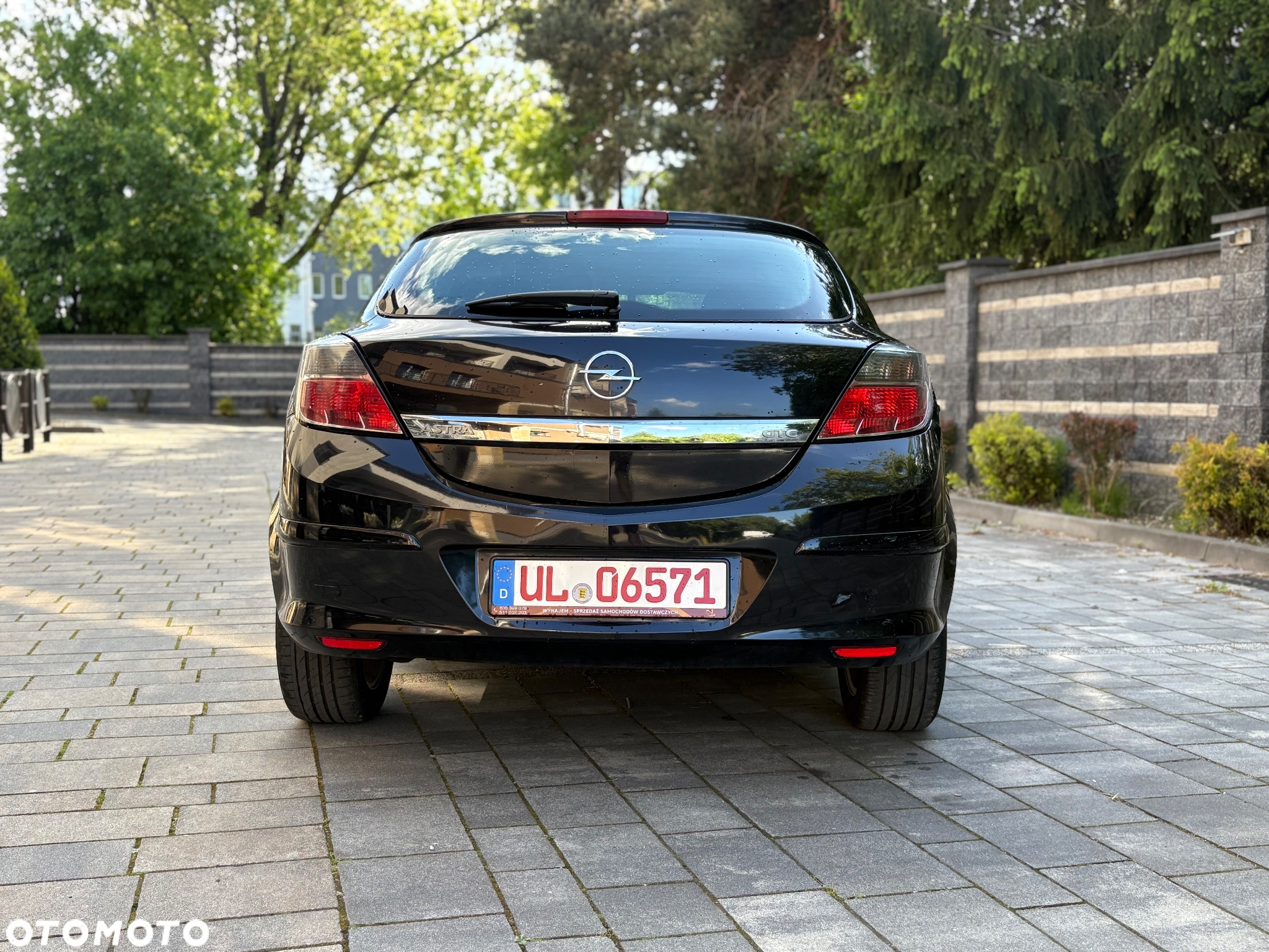 Opel Astra GTC 1.6 - 10