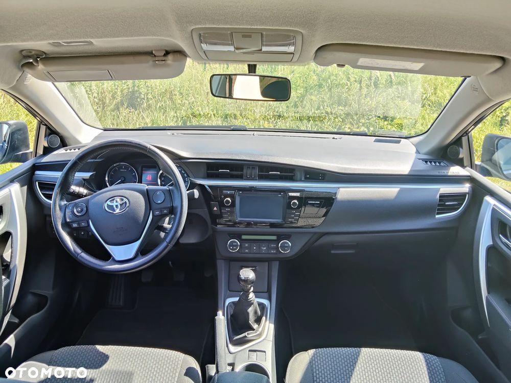 Toyota Corolla 1.6 Premium - 12