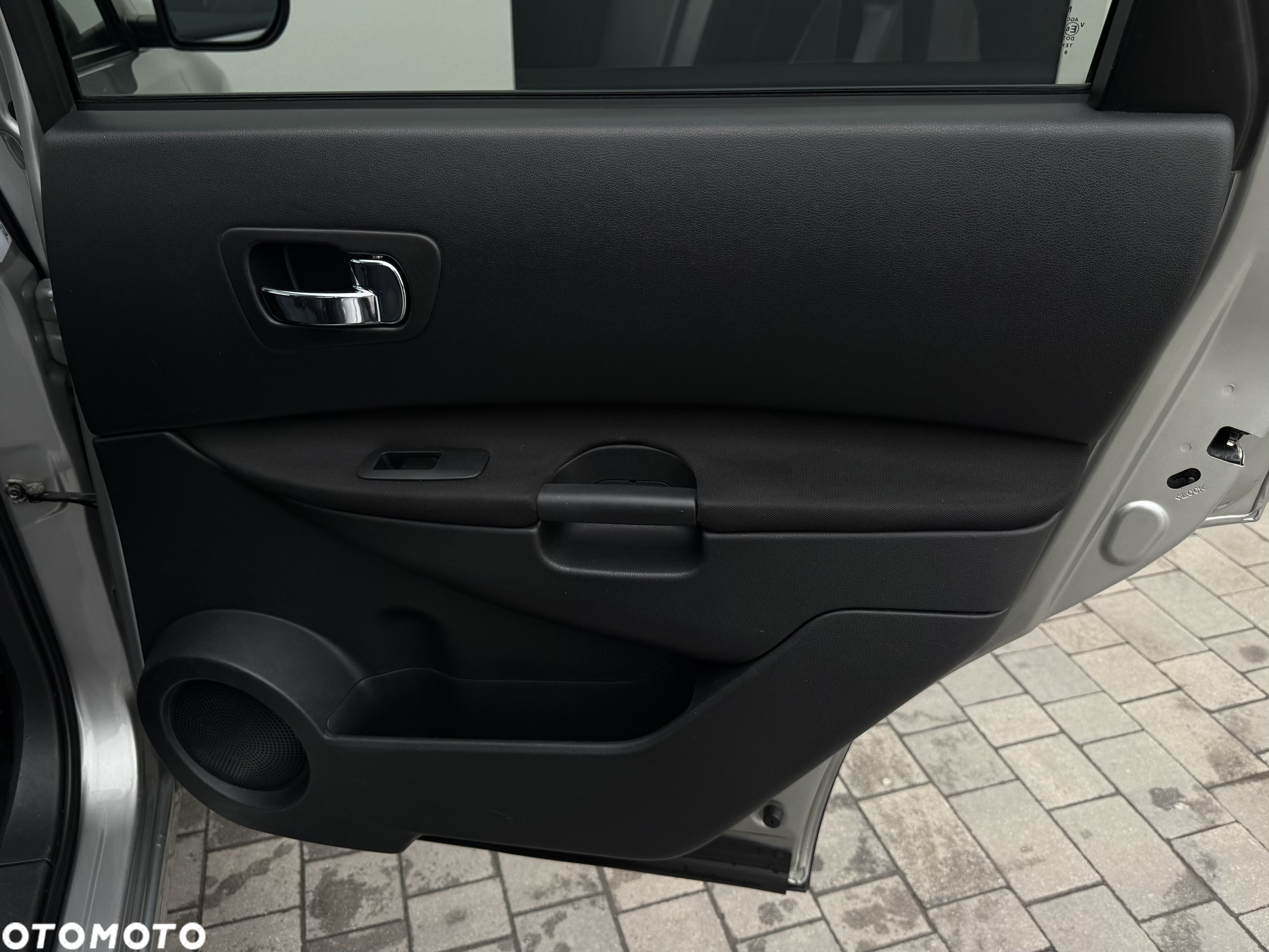 Nissan Qashqai+2 2.0 Visia - 32