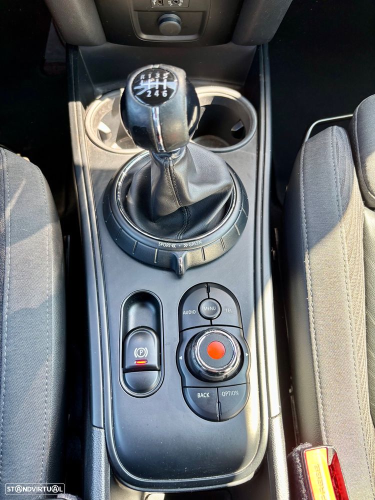 MINI Countryman Cooper D - 24