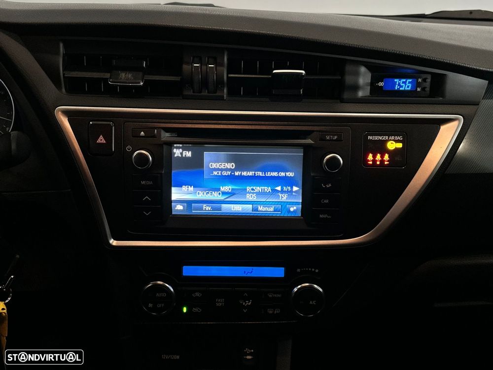 Toyota Auris Touring Sports 1.4 D-4D Comfort+Pack Sport - 22