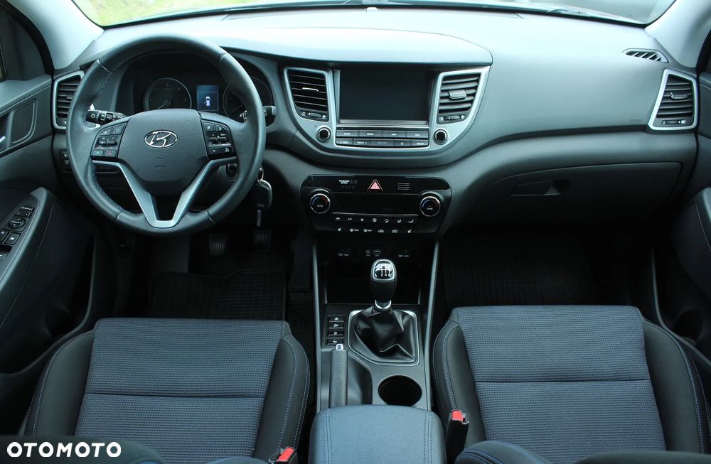 Hyundai Tucson blue 1.7 CRDi 2WD Style - 19