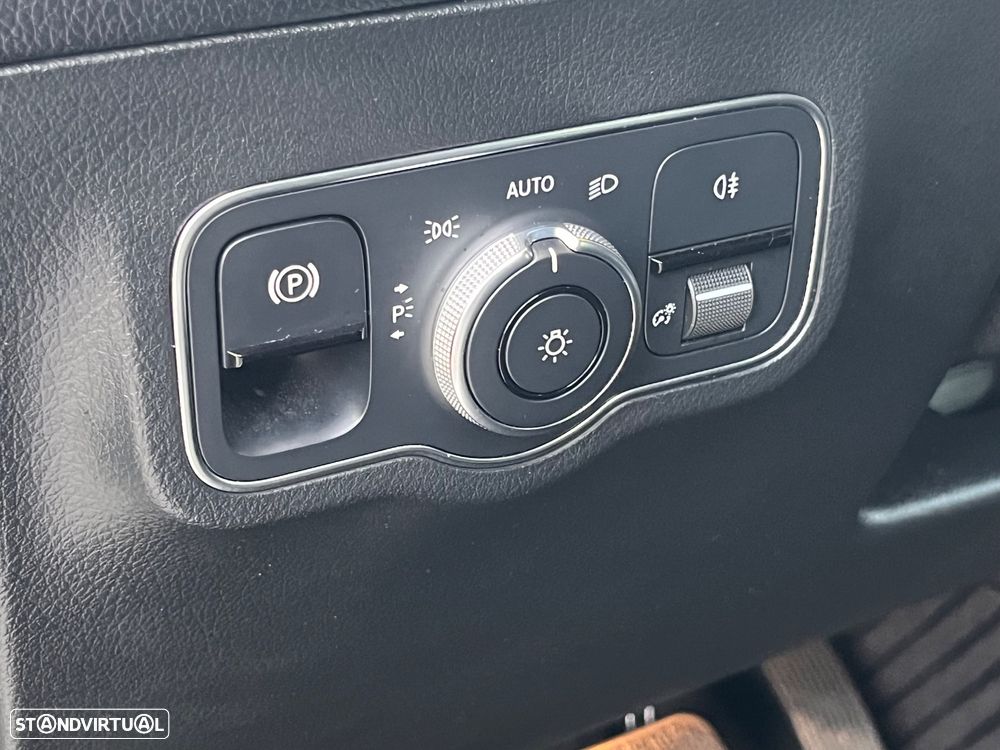 Mercedes-Benz B 180 d Style Plus Aut. - 27