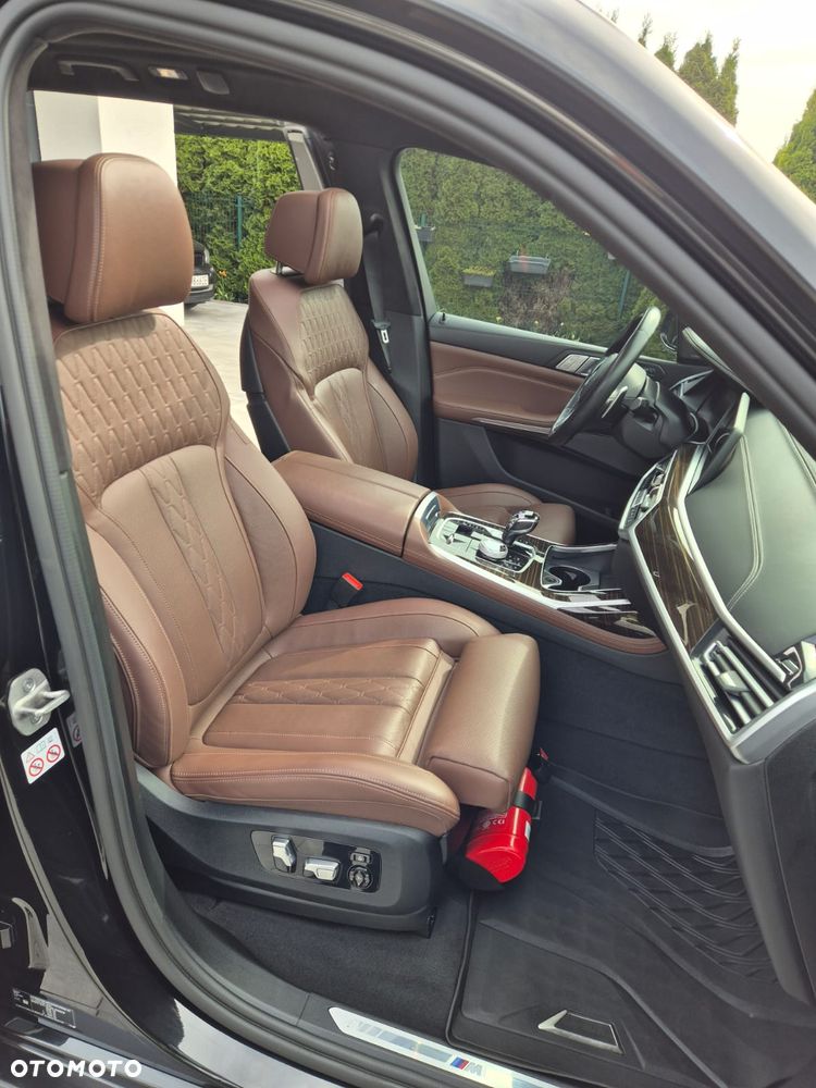 BMW X7 xDrive40d mHEV - 13