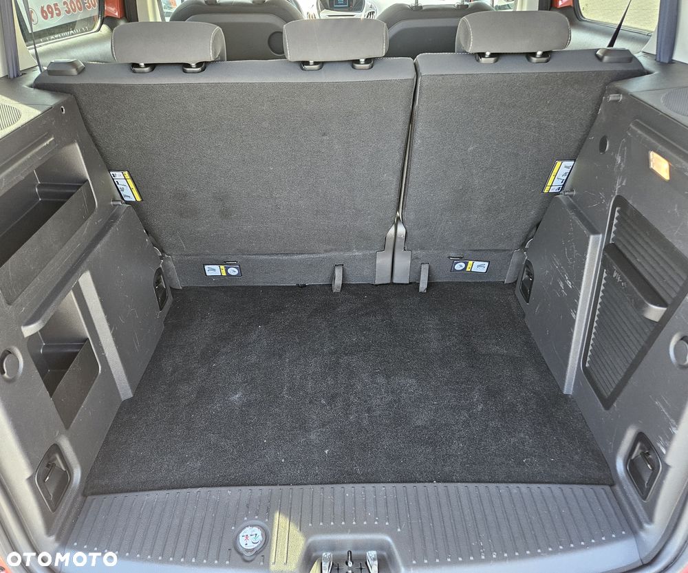 Ford Tourneo Courier 1.0 EcoBoost S&S Titanium - 28