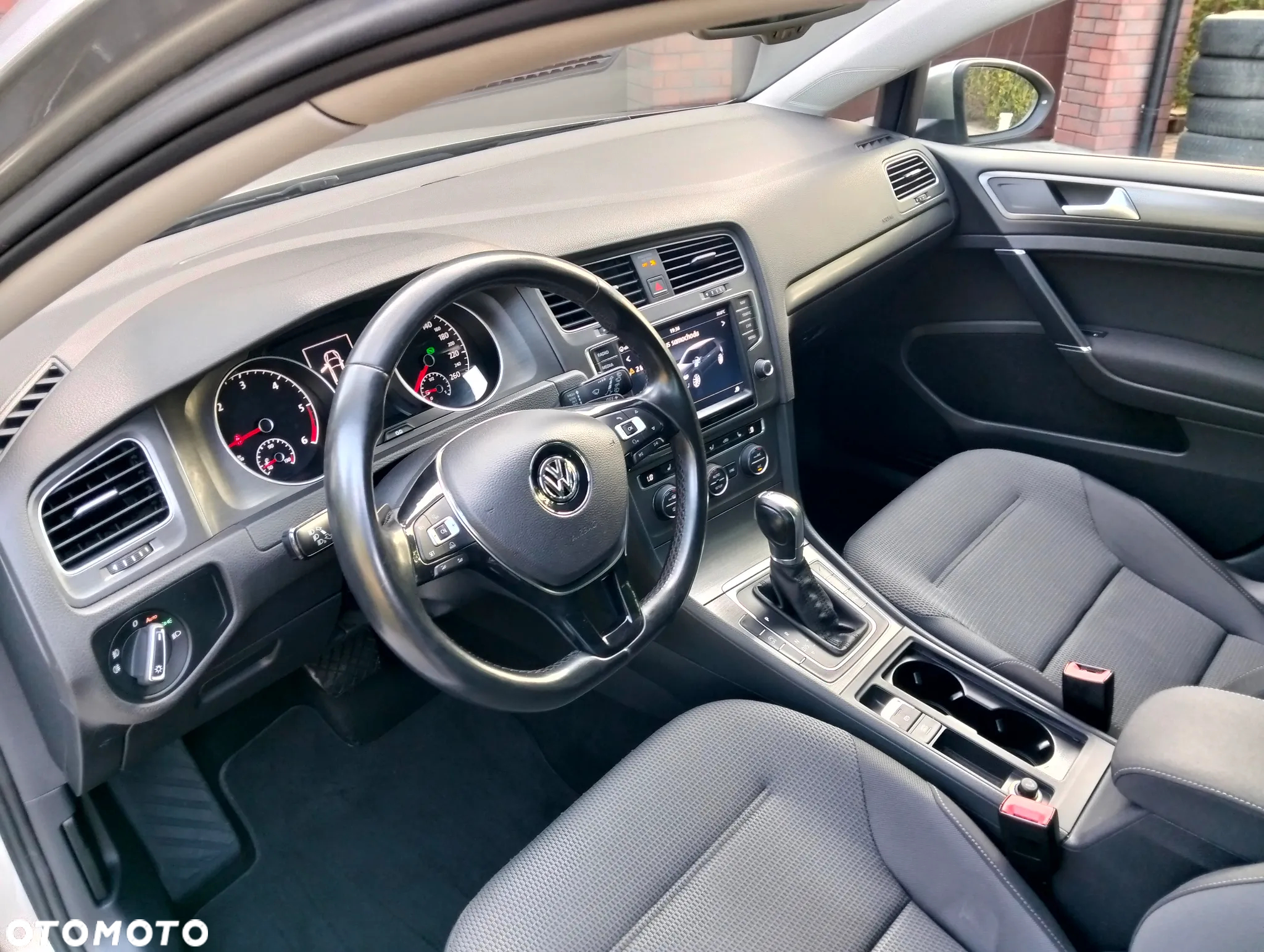 Volkswagen Golf VI 1.6 TDI Highline - 19