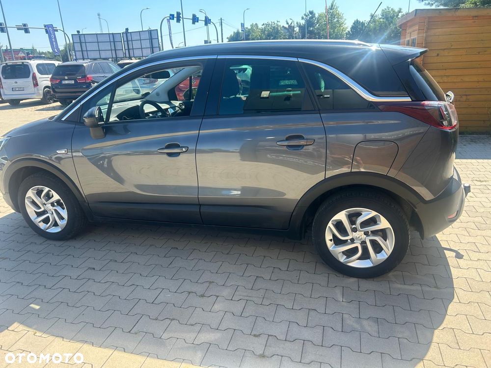 Opel Crossland X 1.2 T Design Line S&S - 11
