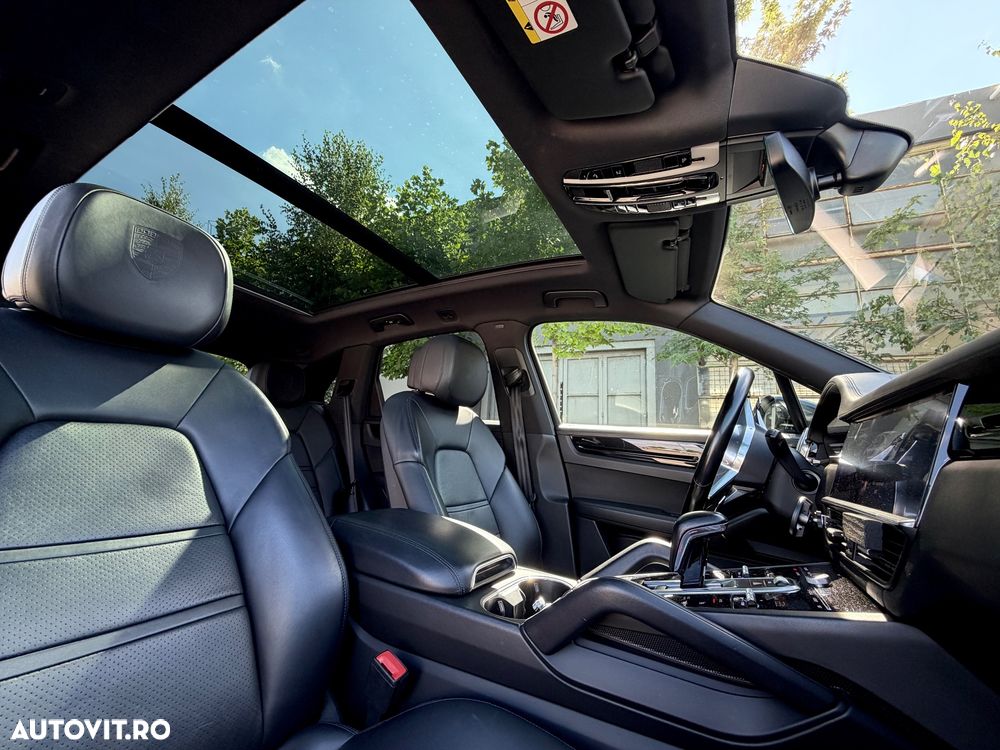 Porsche Cayenne Standard - 8