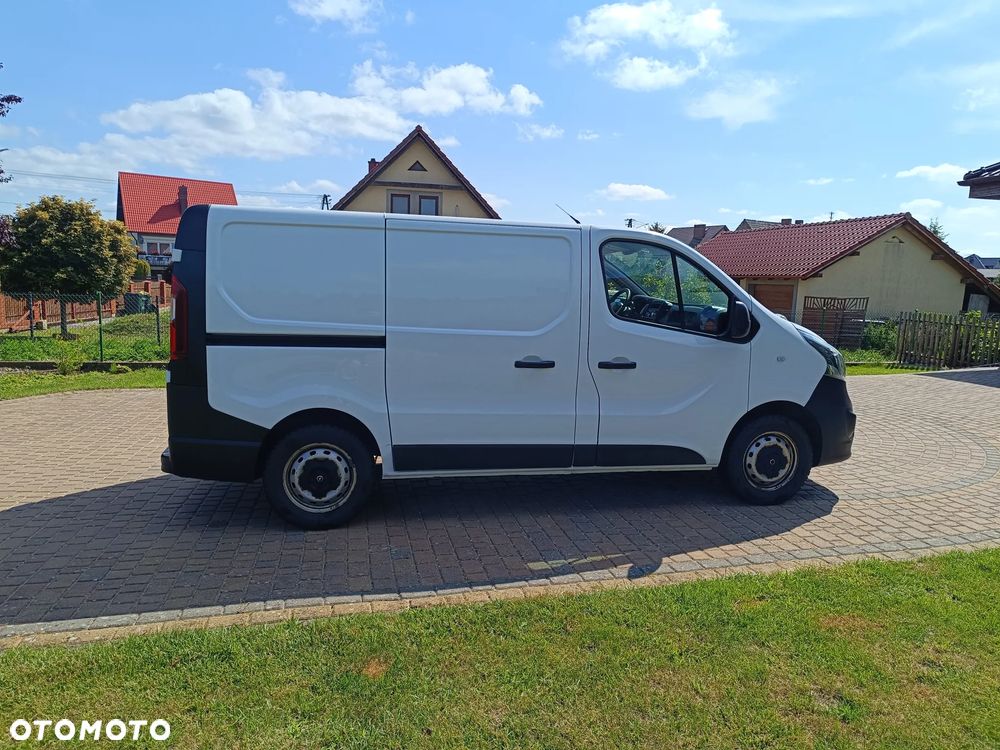 Opel Vivaro - 8