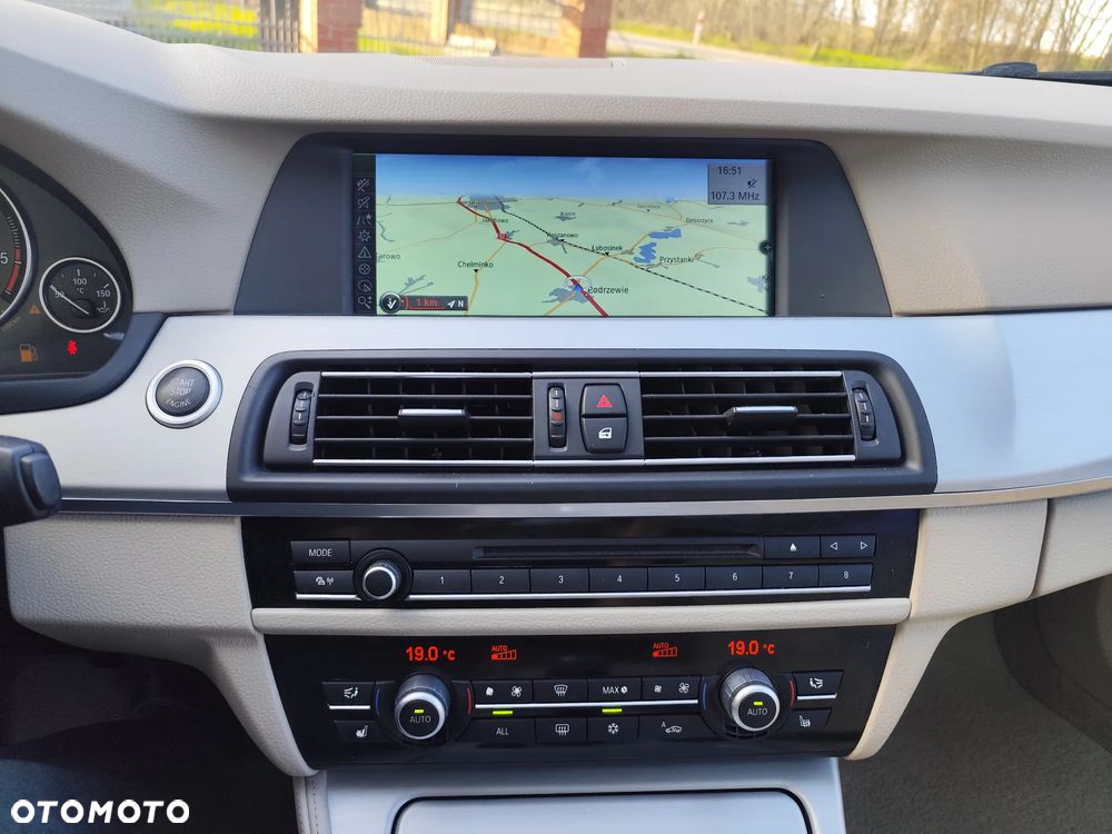 BMW Seria 5 530d Blue Performance - 31