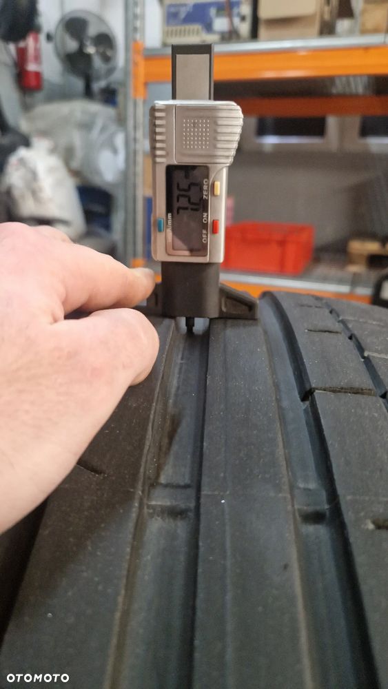 Continental SportContact 6 285/40 R22  Y XL.  DOT 2725 - 2