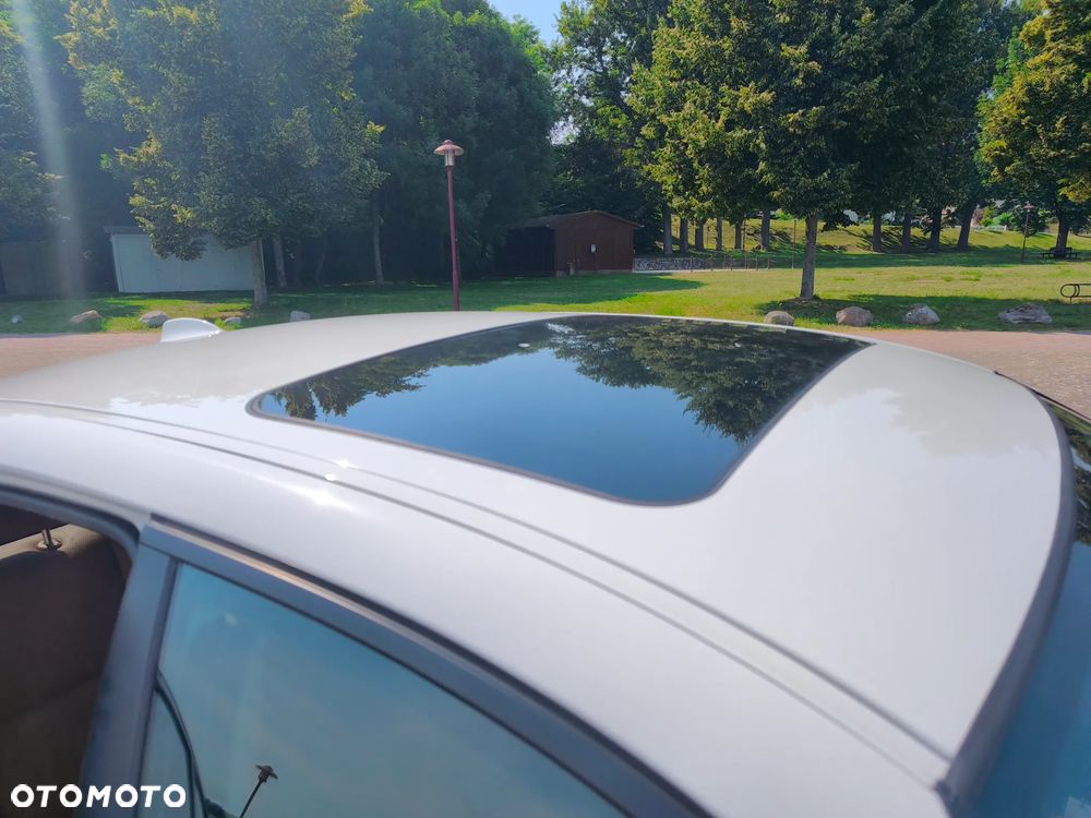 BMW Seria 5 550i - 23