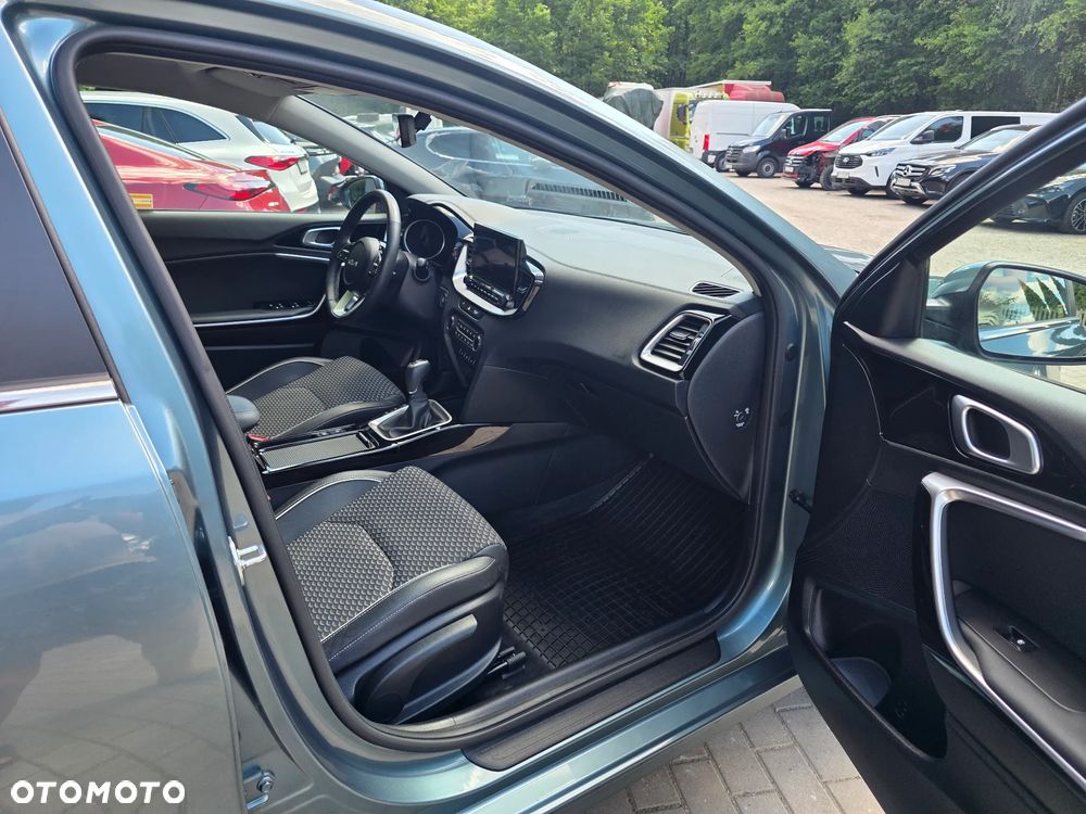Kia Ceed 1.5 T-GDI M - 12