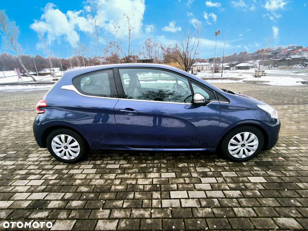 Peugeot 208 95 VTI Allure - 5