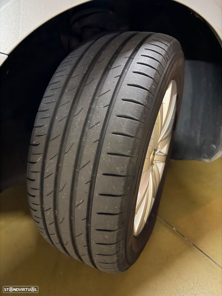 VW Passat Variant 2.0 TDI Highline - 22