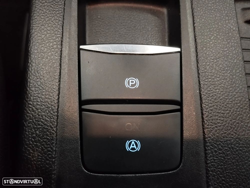 Ford Focus 1.0 EcoBoost Connected - 34