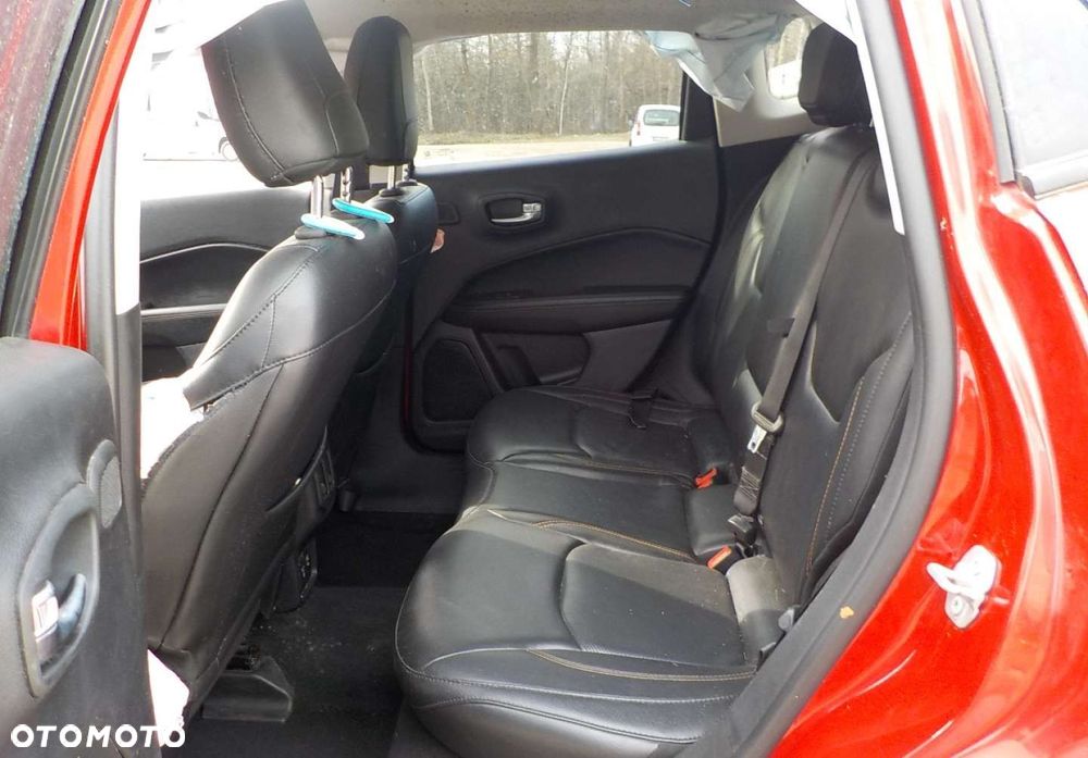 Jeep Compass - 27