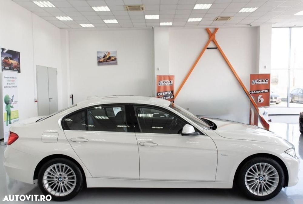 BMW Seria 3 320d Aut. Luxury Line - 7
